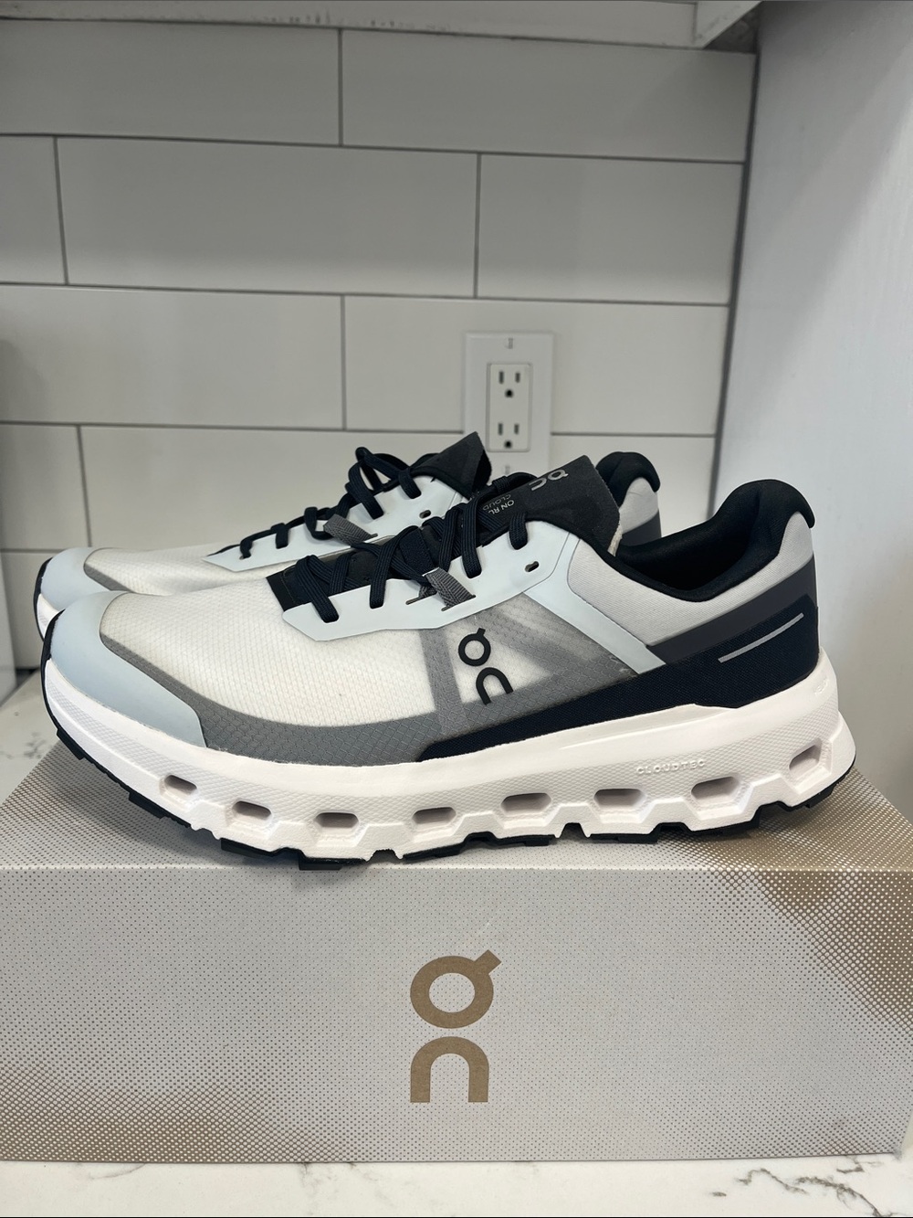 On Running Womens Cloudvista 2 Waterproof 10W Shoes - Glacier/Eclipse